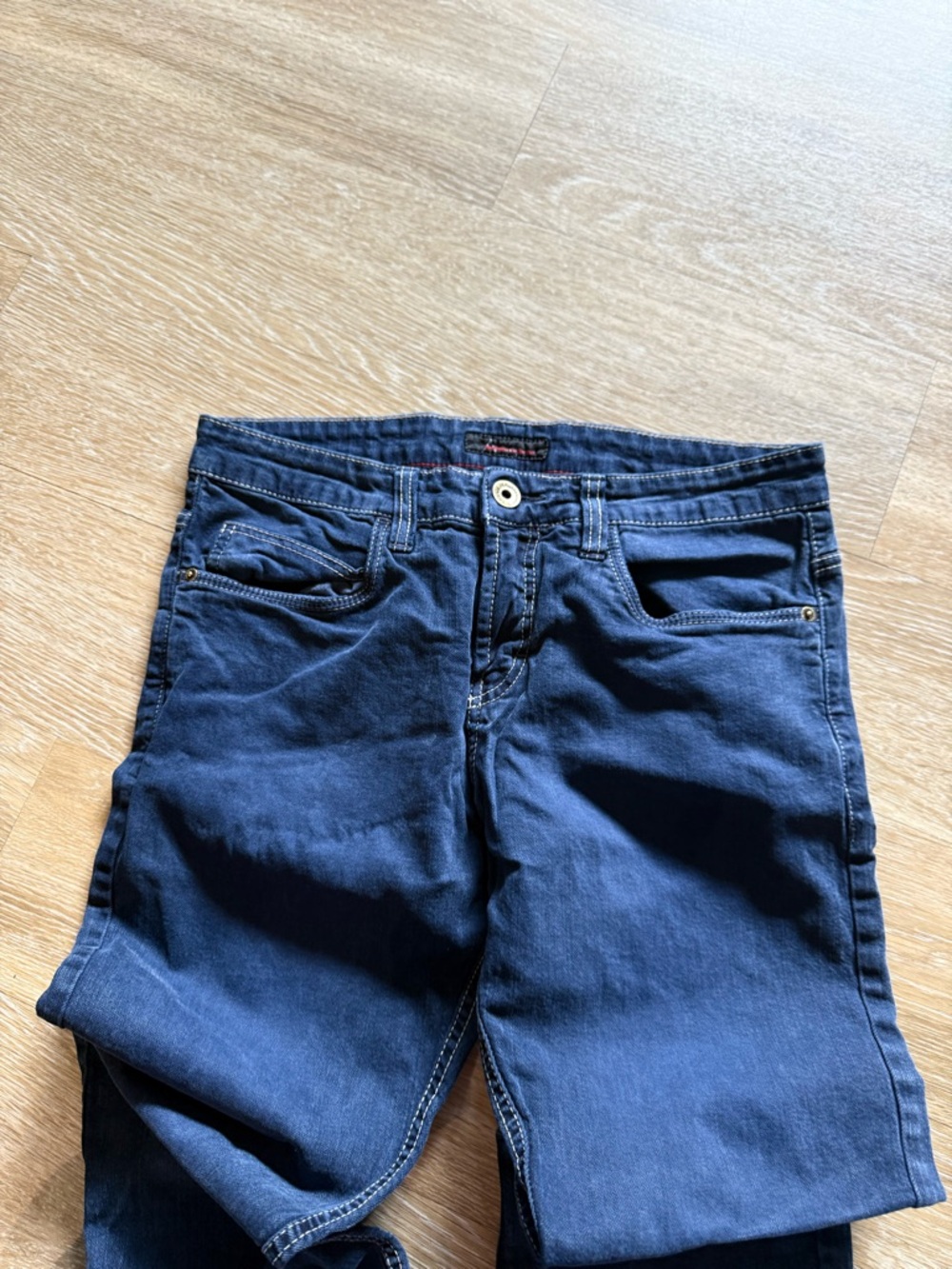 Classic Women's Navy Jeans